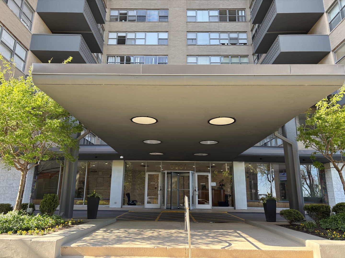 6301 N Sheridan Road #5H, Chicago, IL 60660