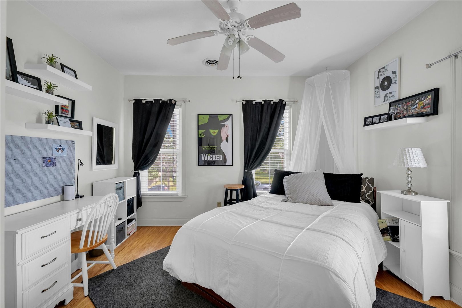 320 E Locust Street, Watseka, IL 60970