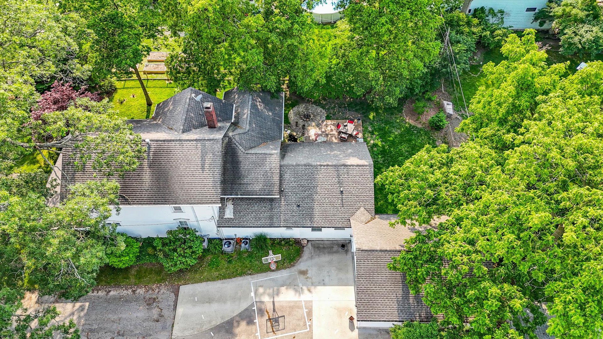 320 E Locust Street, Watseka, IL 60970