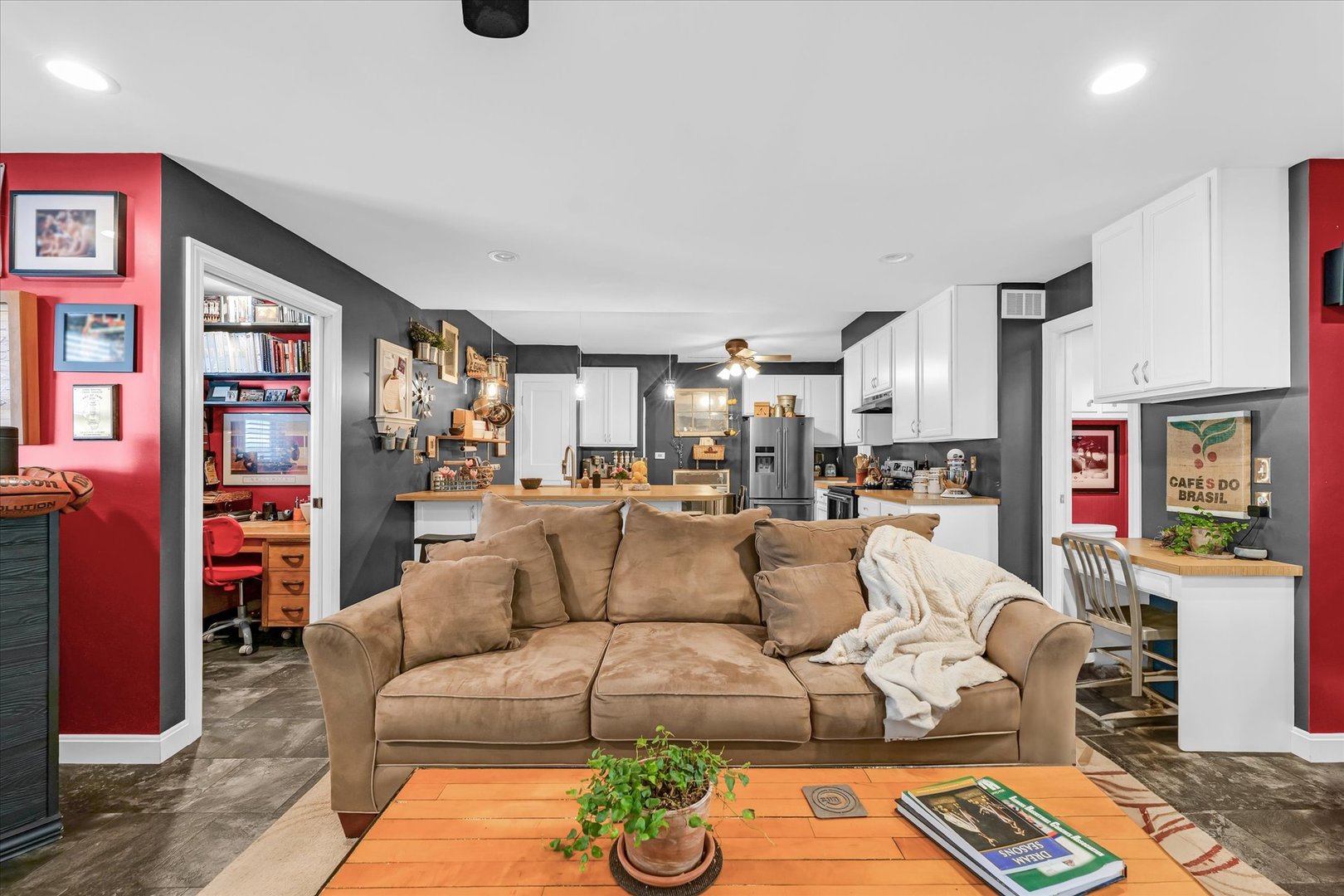 320 E Locust Street, Watseka, IL 60970