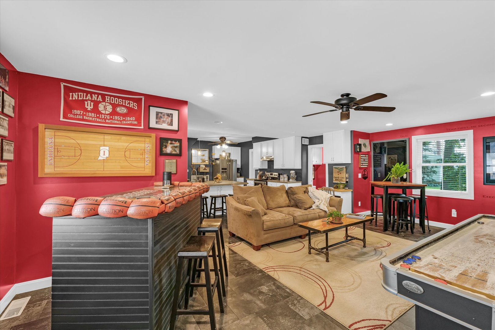 320 E Locust Street, Watseka, IL 60970