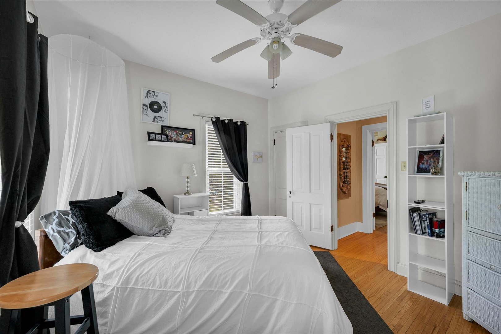 320 E Locust Street, Watseka, IL 60970