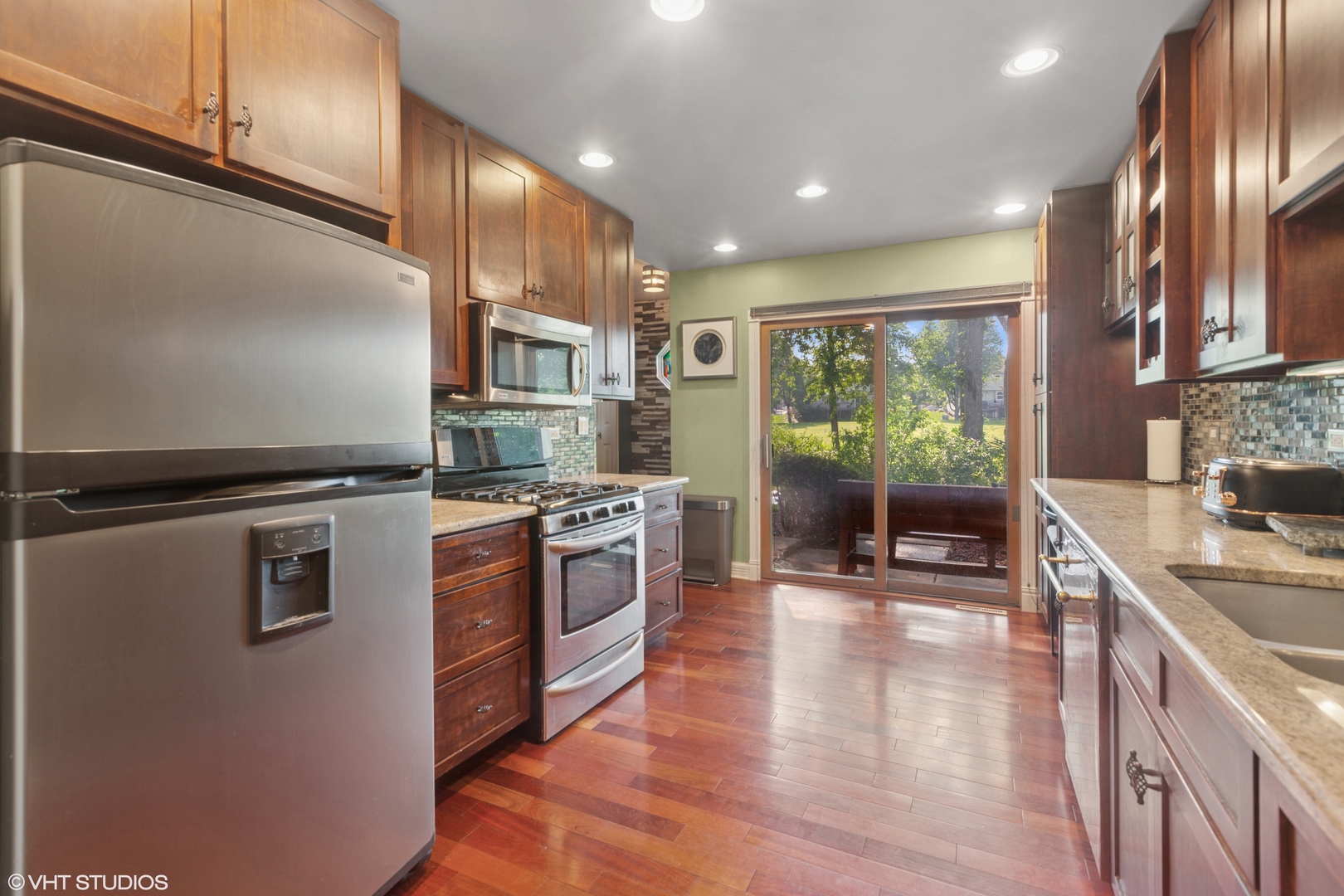 1959 Lancaster Court #4, Naperville, IL 60565