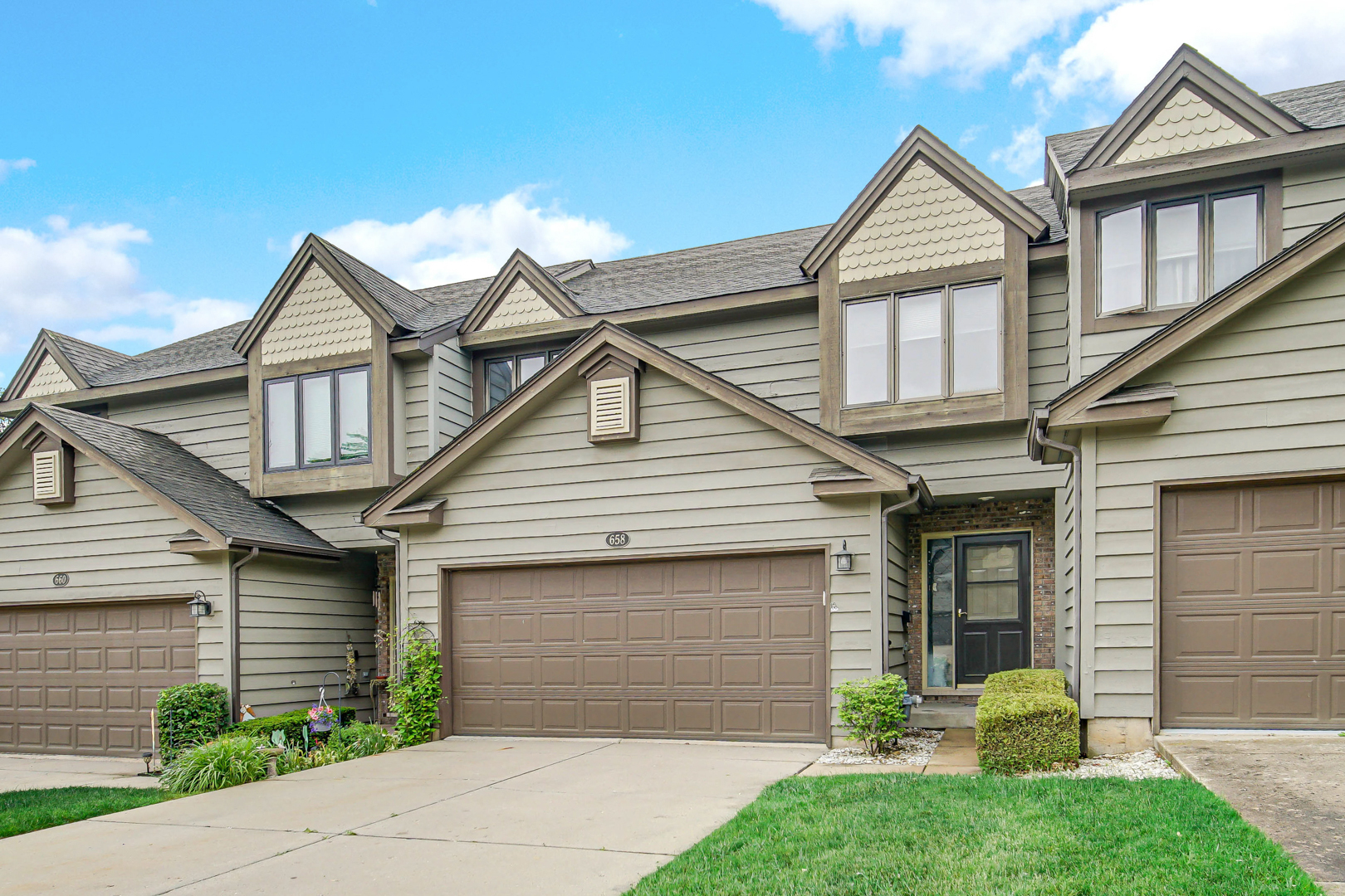 658 Eichler Drive, West Dundee, IL 60118