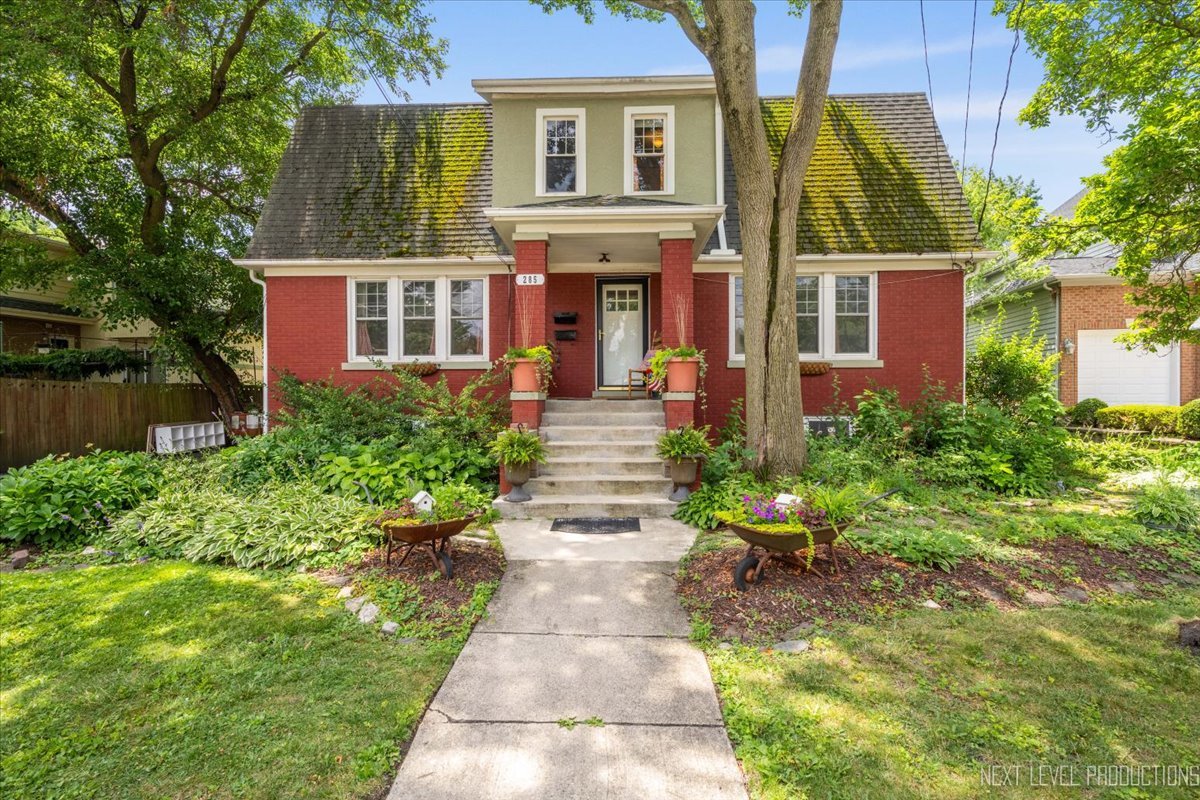 285 Hill Avenue, Glen Ellyn, IL 60137