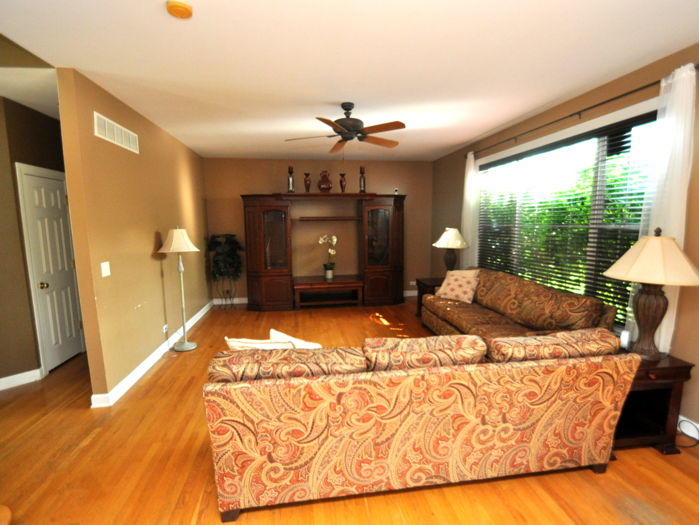 606 Reserve Lane, Joliet, IL 60431
