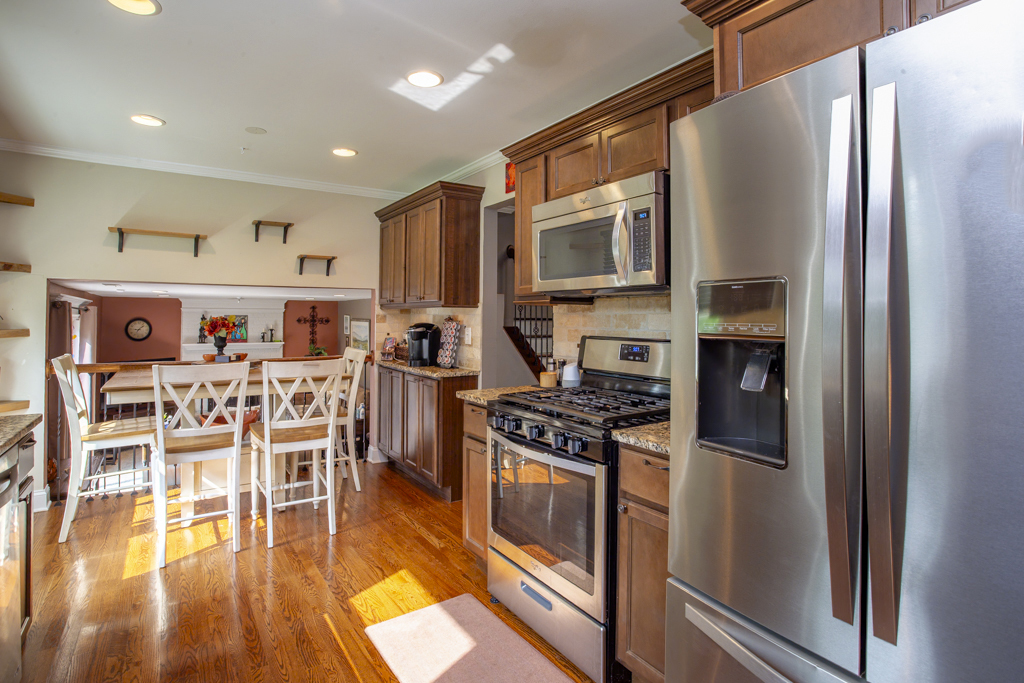 6S141 Park Meadow Drive, Naperville, IL 60540