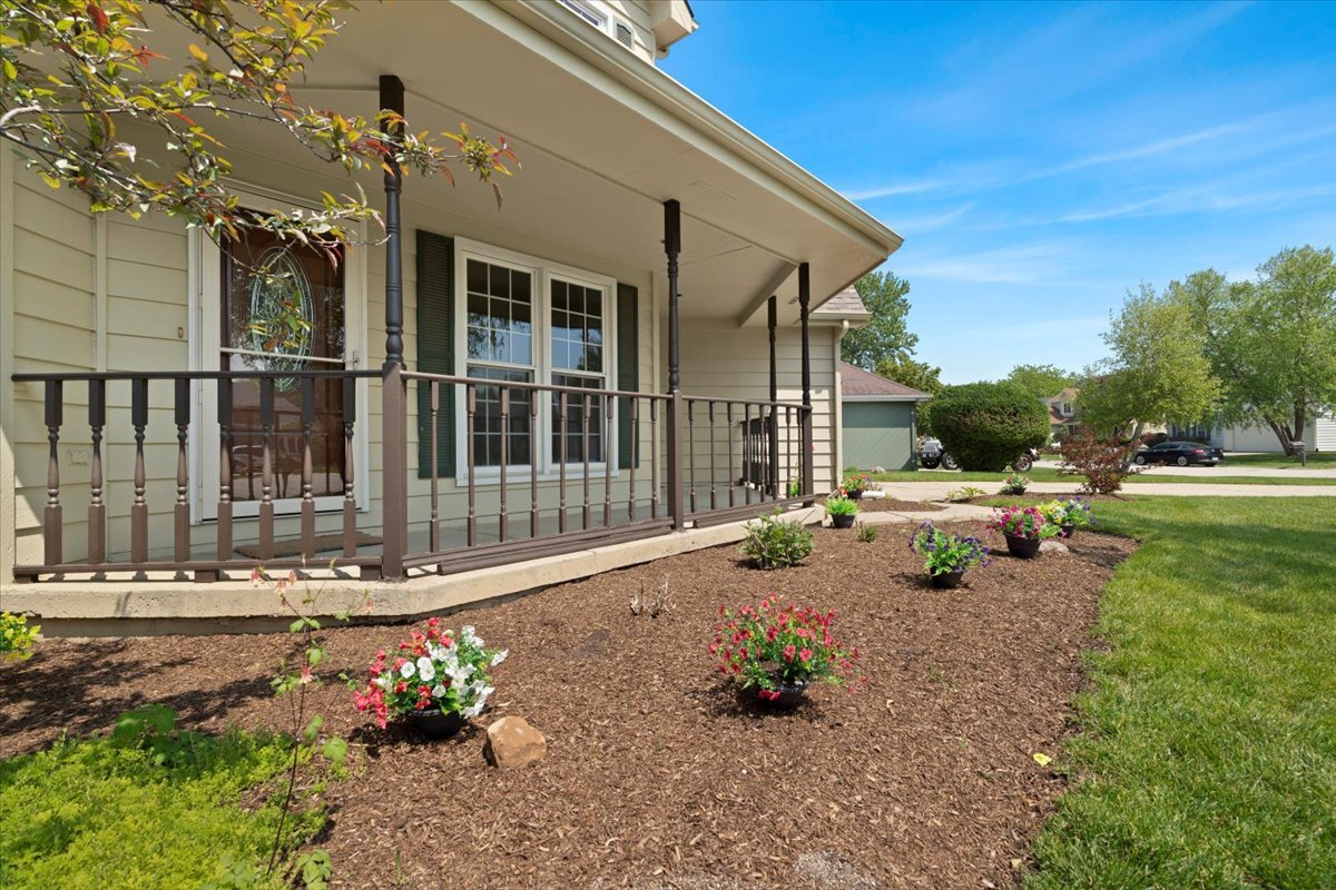 1132 10 pin Lane, Beach Park, IL 60099
