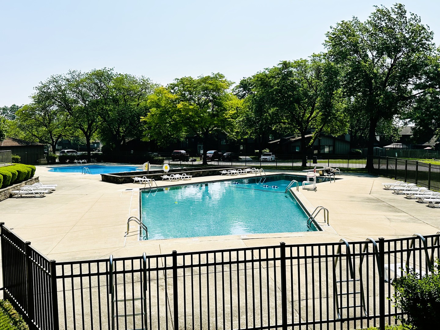 380 Ventura Club Drive, Roselle, IL 60172