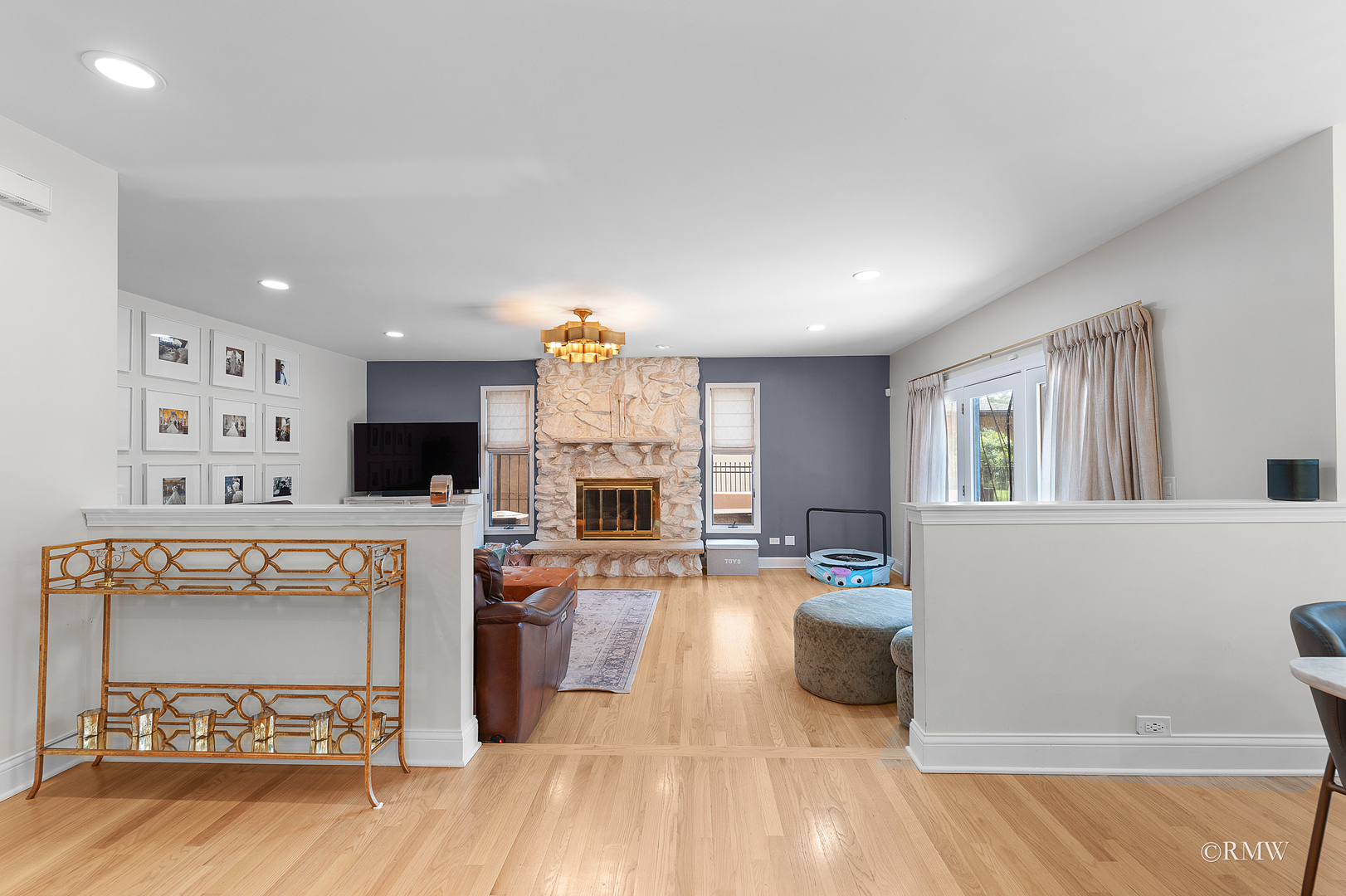 147 Founders Pointe South Drive, Bloomingdale, IL 60108
