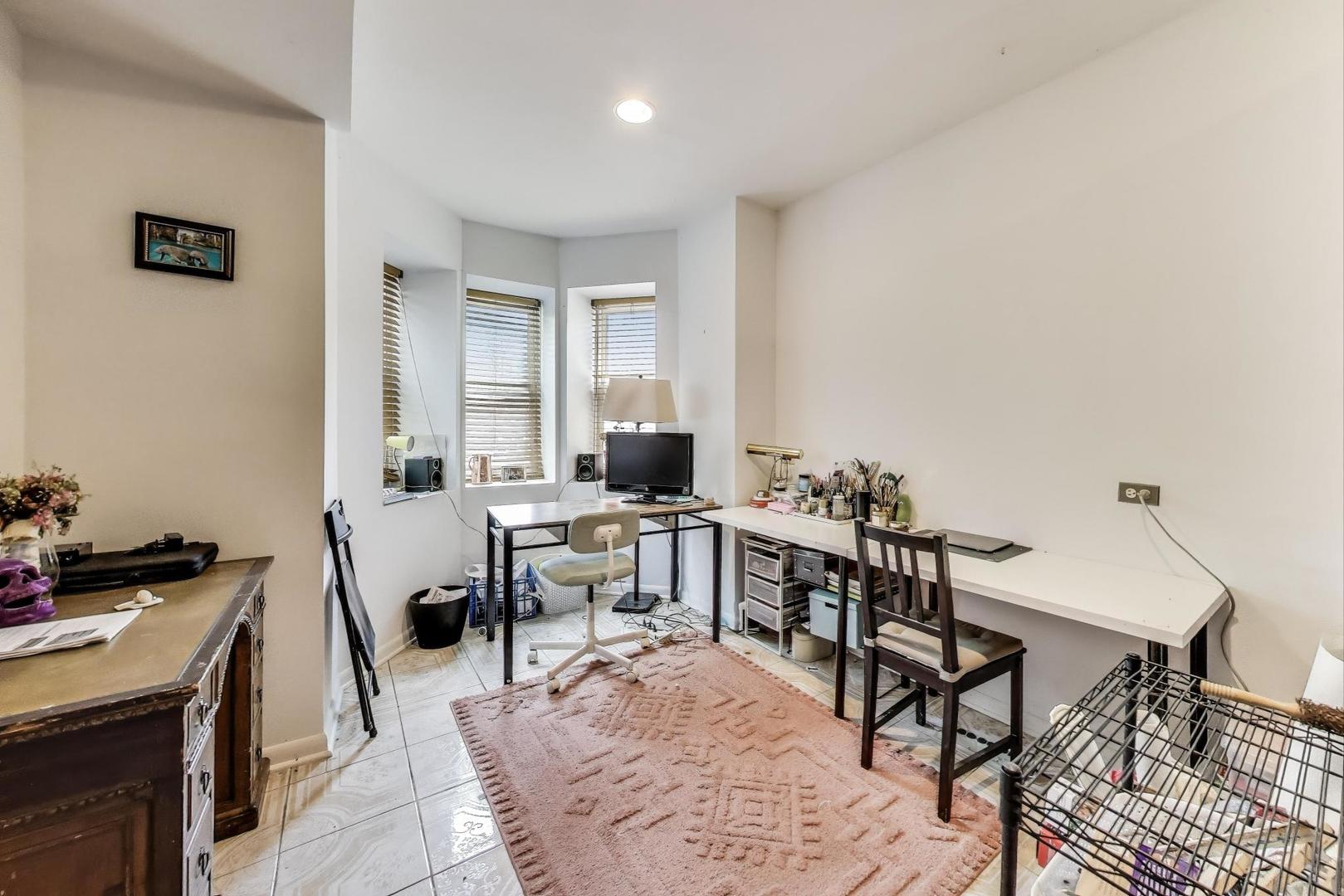 2058 W Washington Boulevard, Chicago, IL 60612