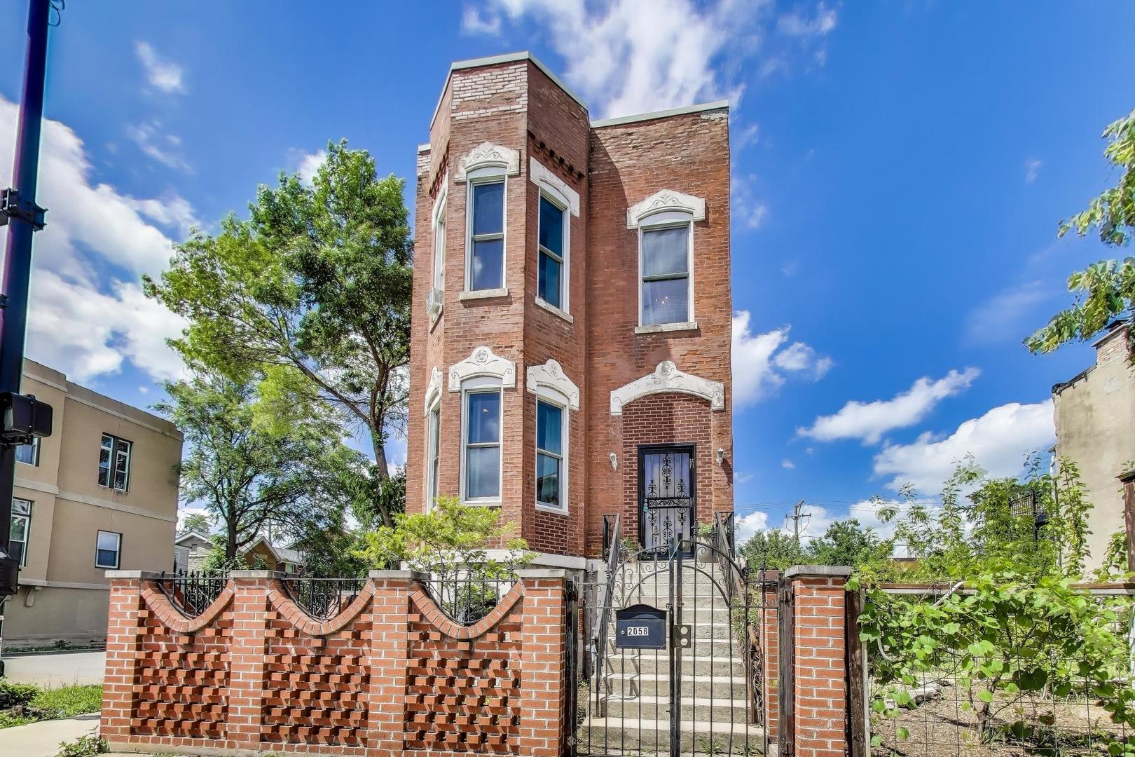2058 W Washington Boulevard, Chicago, IL 60612