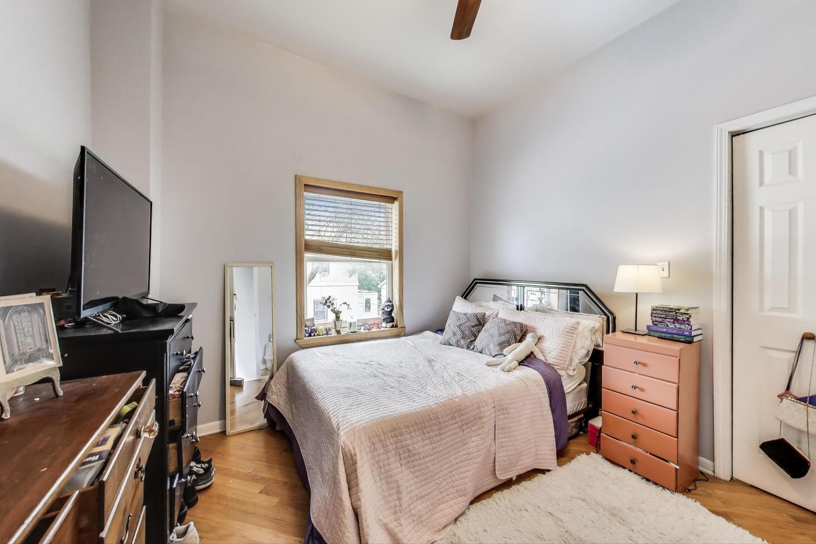 2058 W Washington Boulevard, Chicago, IL 60612