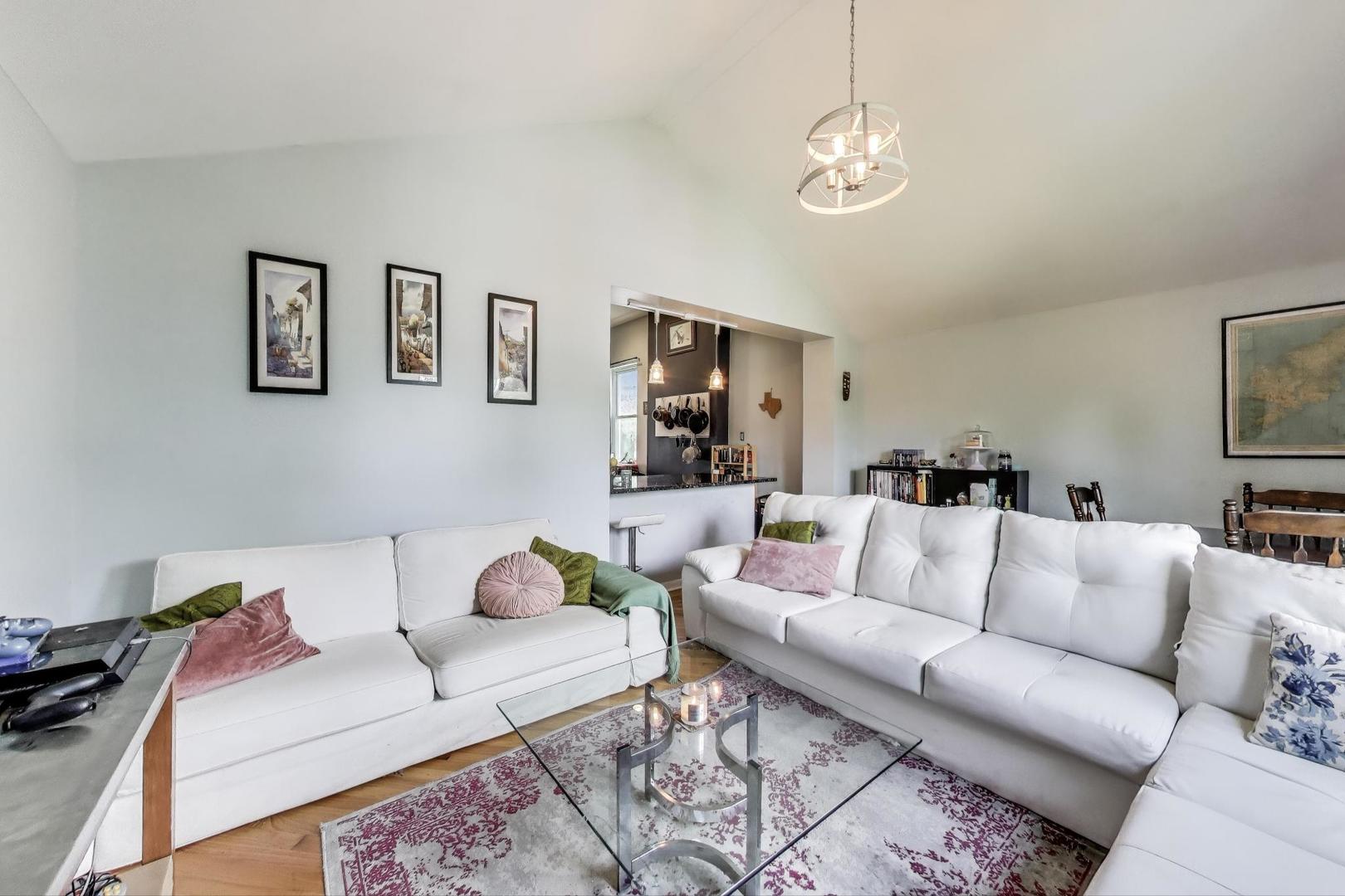 2058 W Washington Boulevard, Chicago, IL 60612