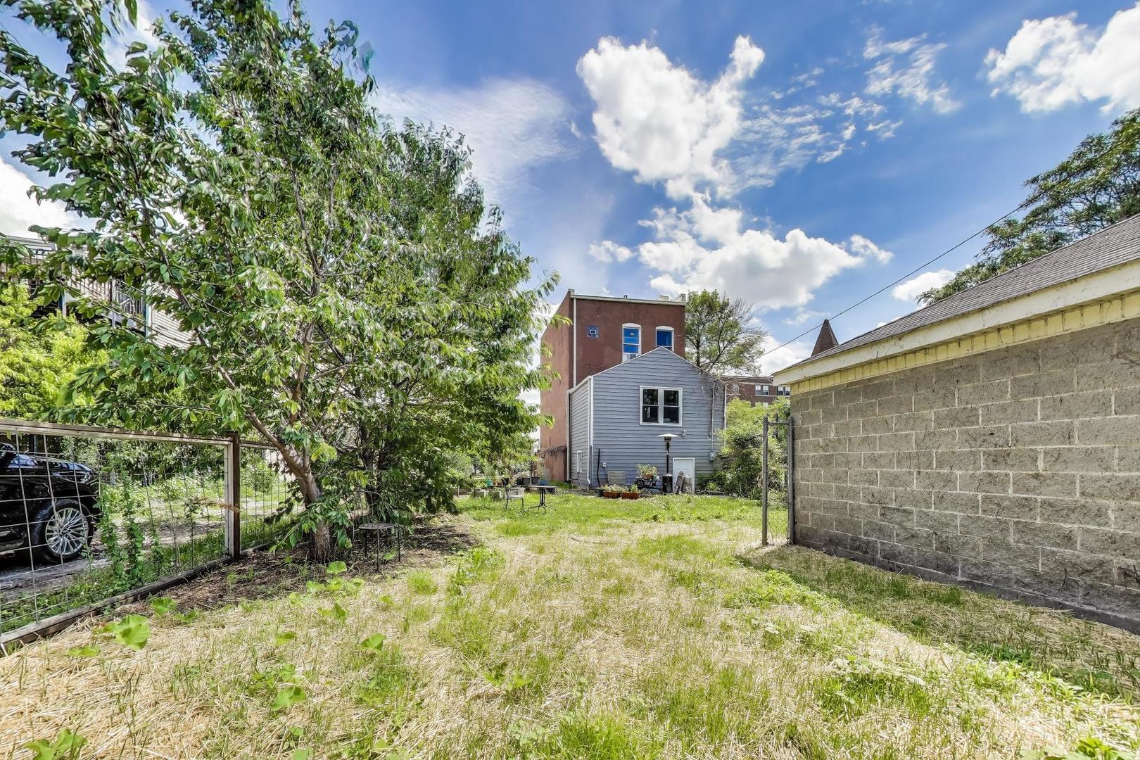 2058 W Washington Boulevard, Chicago, IL 60612
