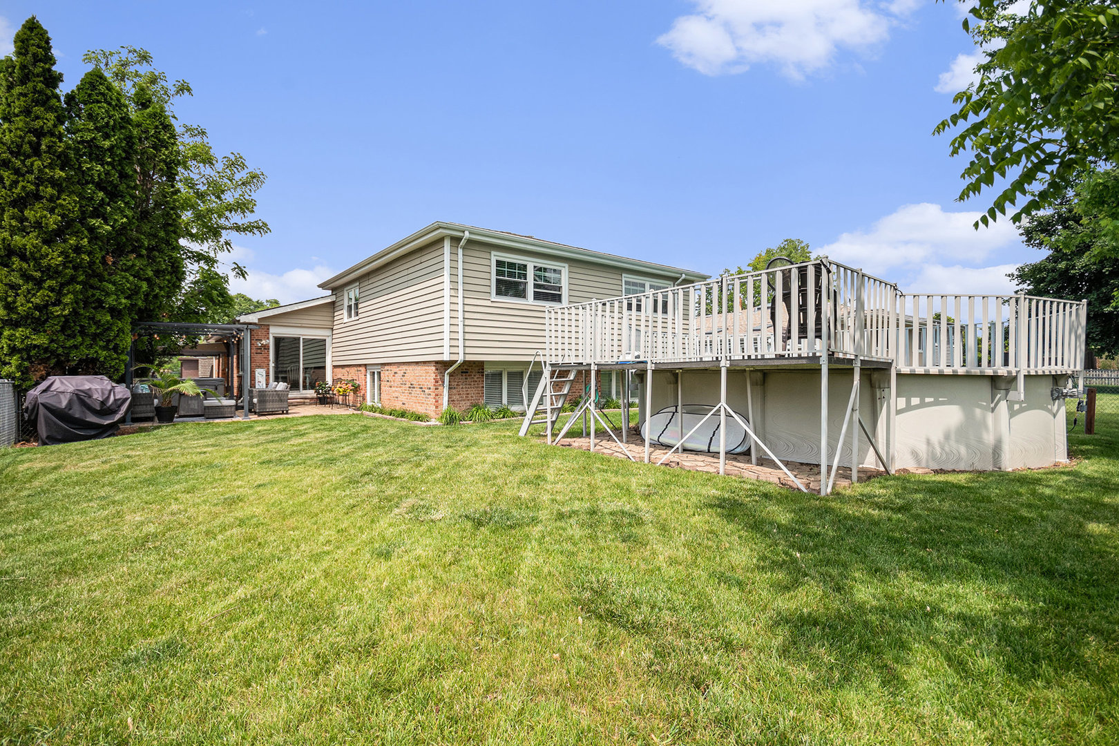 6621 W Victoria Drive, Oak Forest, IL 60452
