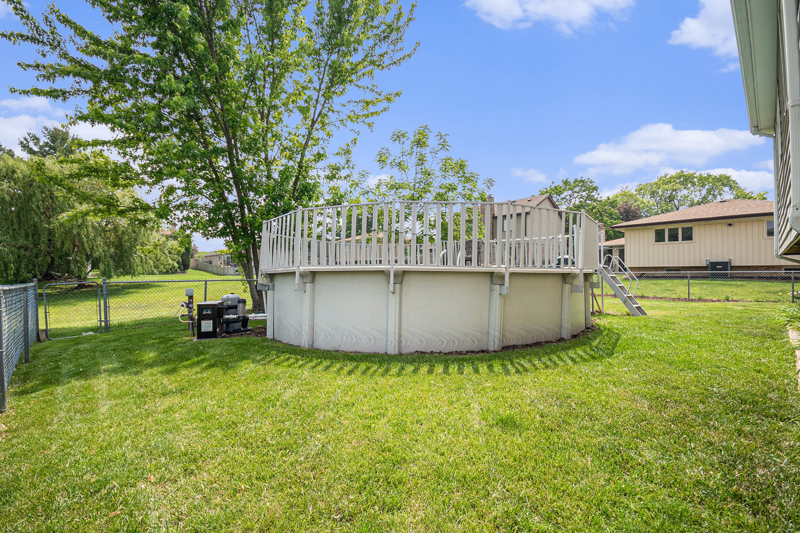 6621 W Victoria Drive, Oak Forest, IL 60452