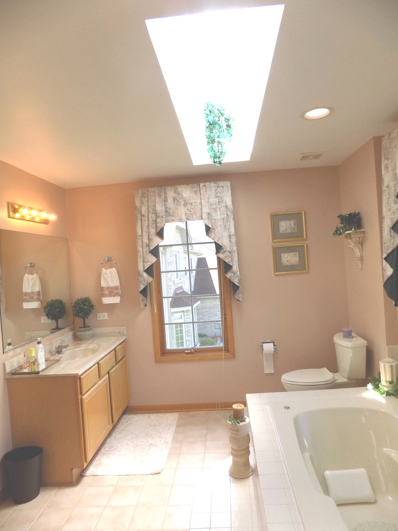 5355 Fox Path Lane, Hoffman Estates, IL 60192