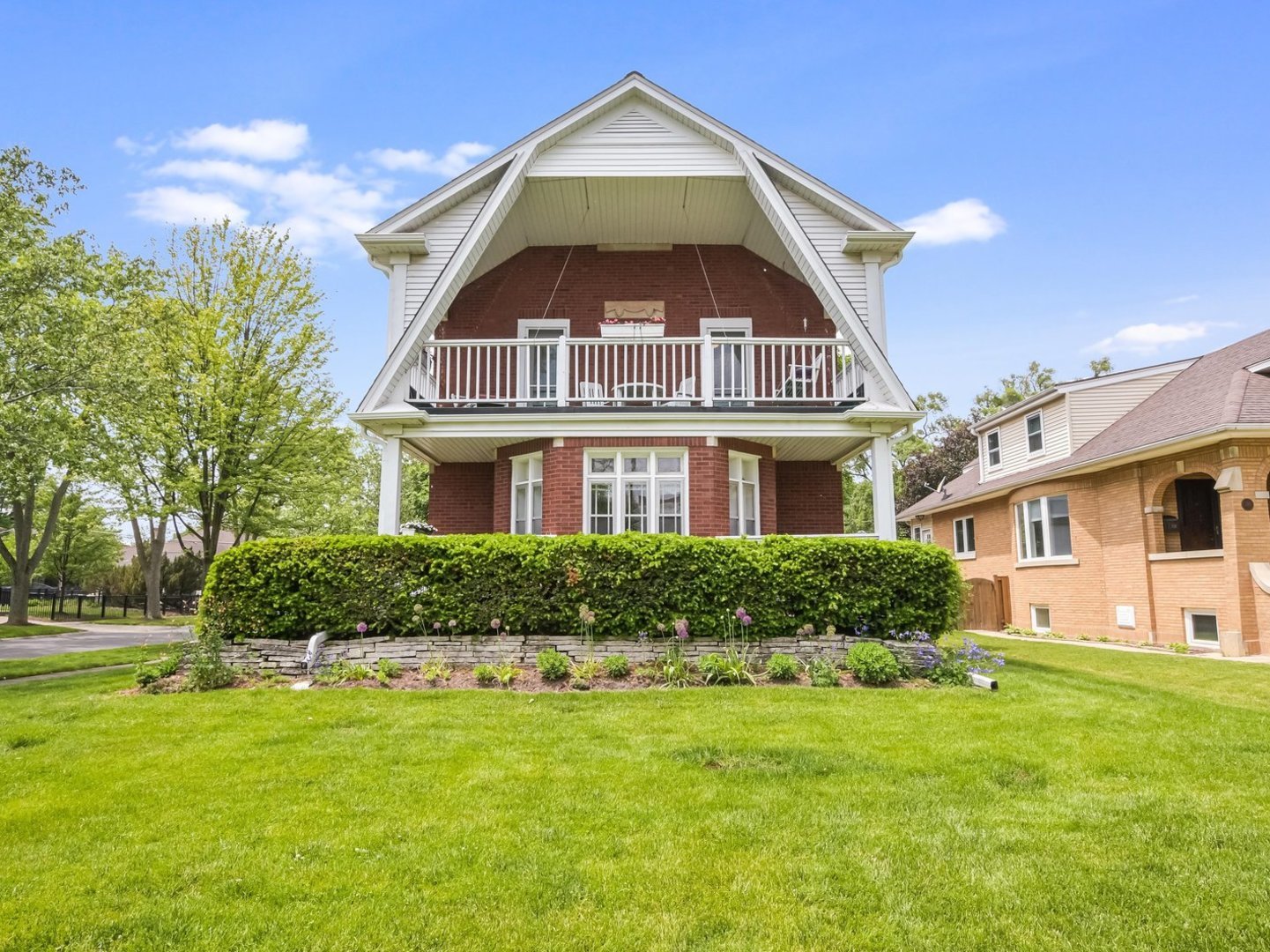 718 S WASHINGTON Avenue, Park Ridge, IL 60068