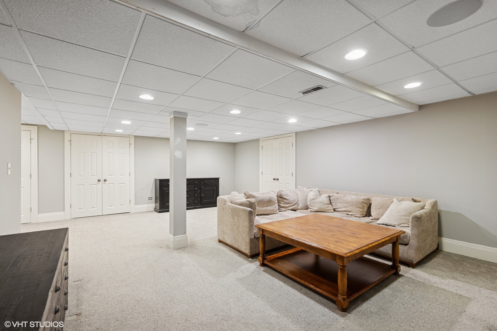 6 Tartan Ridge Road, Burr Ridge, IL 60527