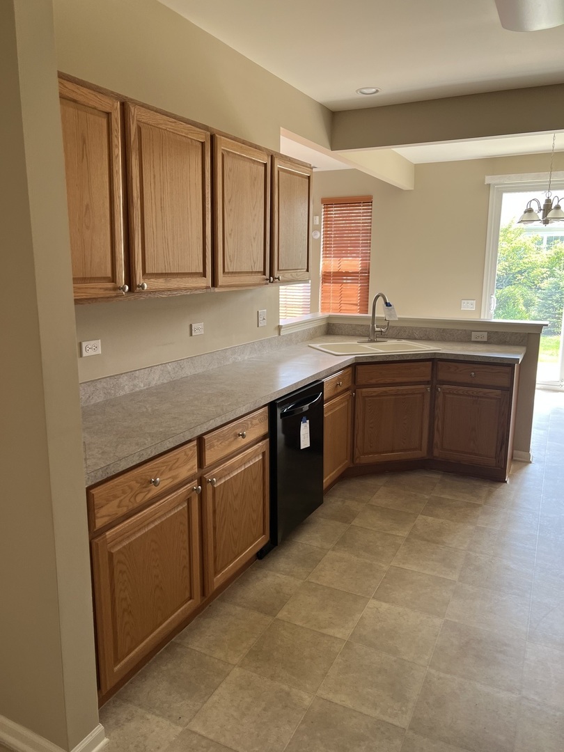 13385 Rockton Trail, Huntley, IL 60142