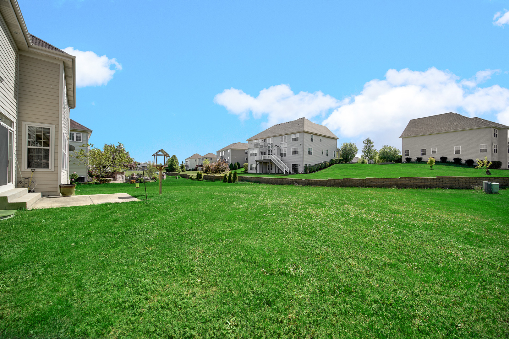 15 N Empress Drive, Hawthorn Woods, IL 60047