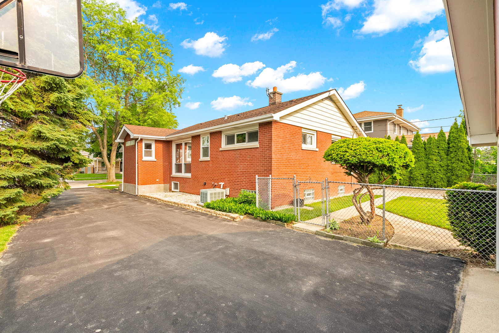 1500 Mandel Avenue, Westchester, IL 60154