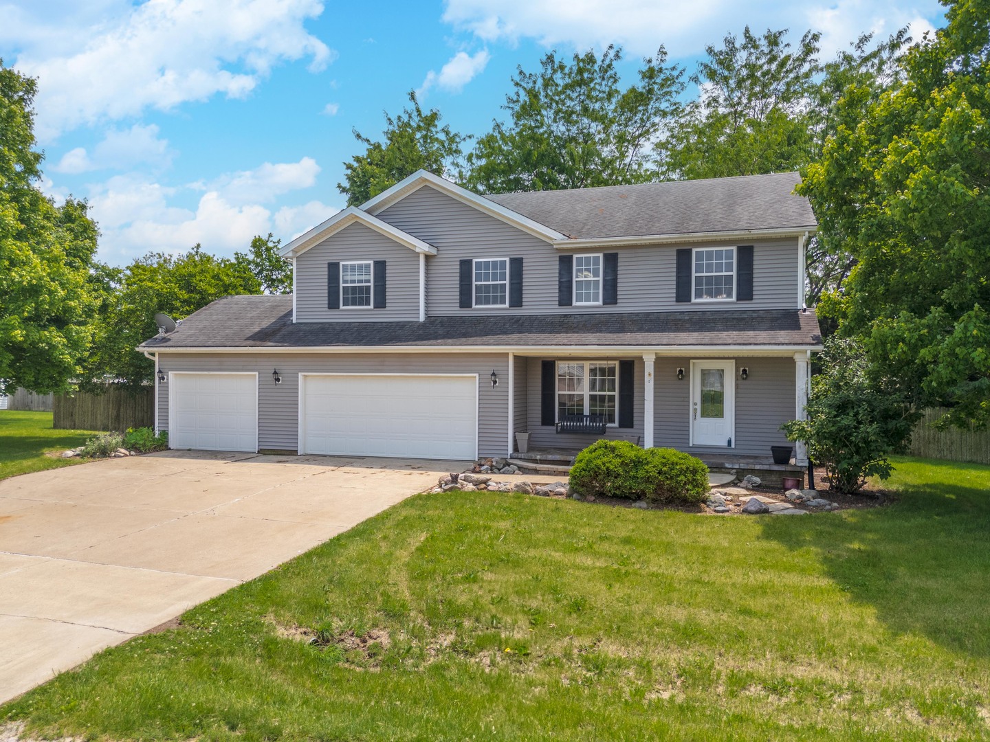 102 Merganser Court, Downs, IL 61736