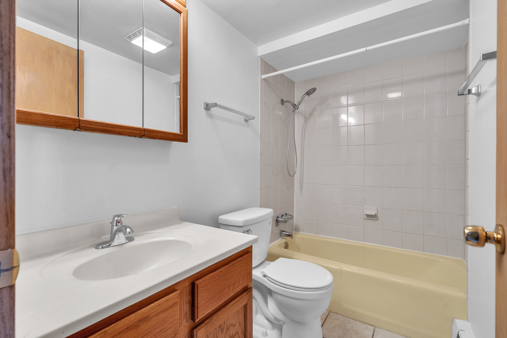 9819 S Cicero Avenue #6, Oak Lawn, IL 60453