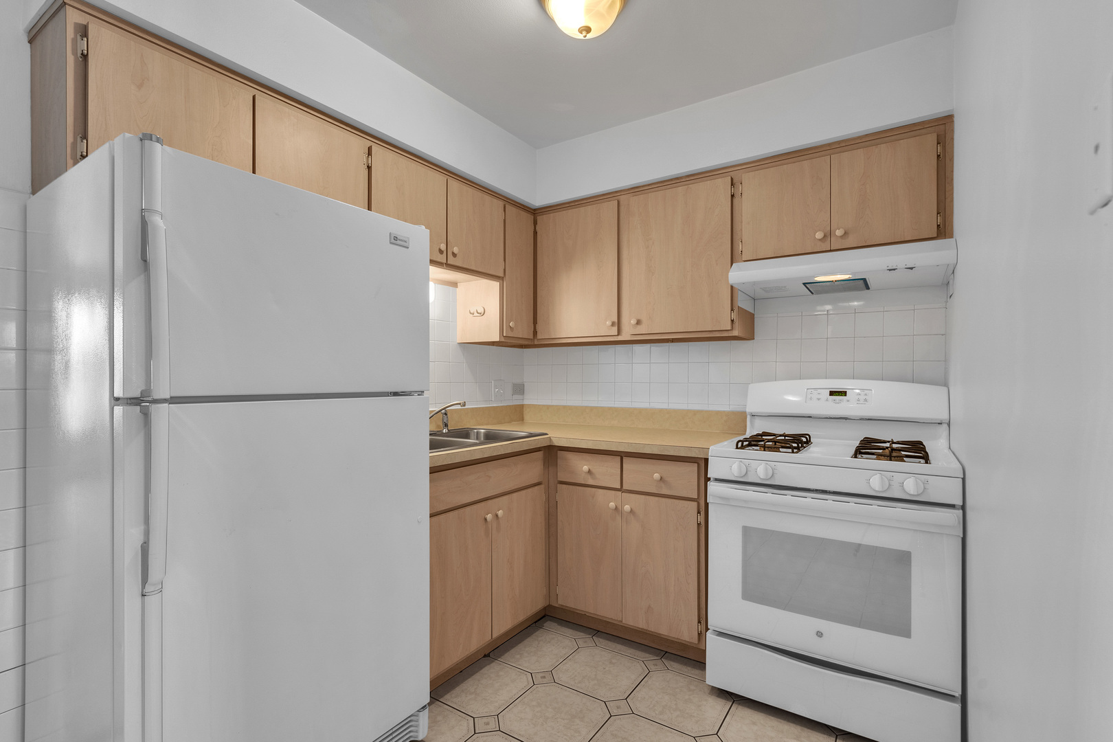 9819 S Cicero Avenue #6, Oak Lawn, IL 60453