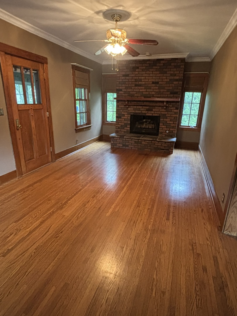 622 E 4th Avenue, Naperville, IL 60540