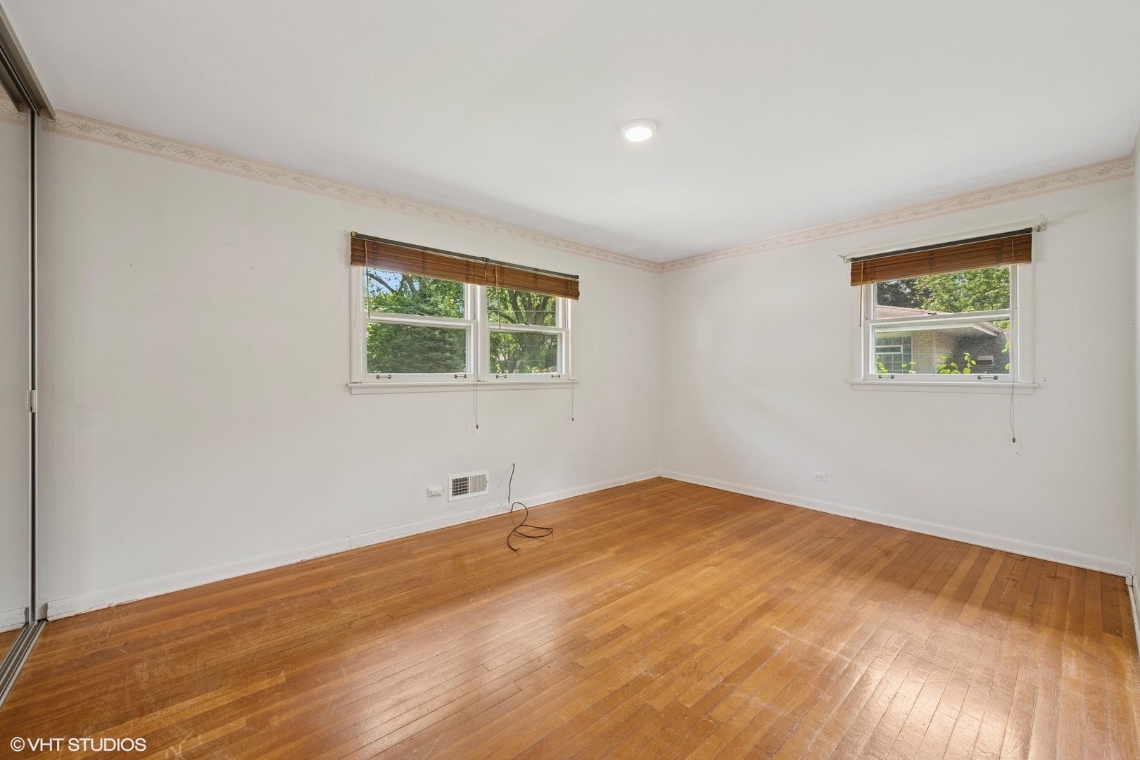 1007 N Gibbons Avenue, Arlington Heights, IL 60004