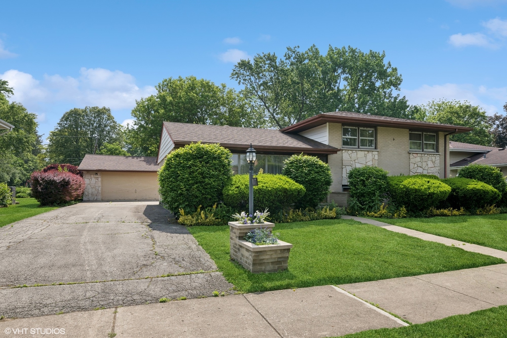 1007 N Gibbons Avenue, Arlington Heights, IL 60004