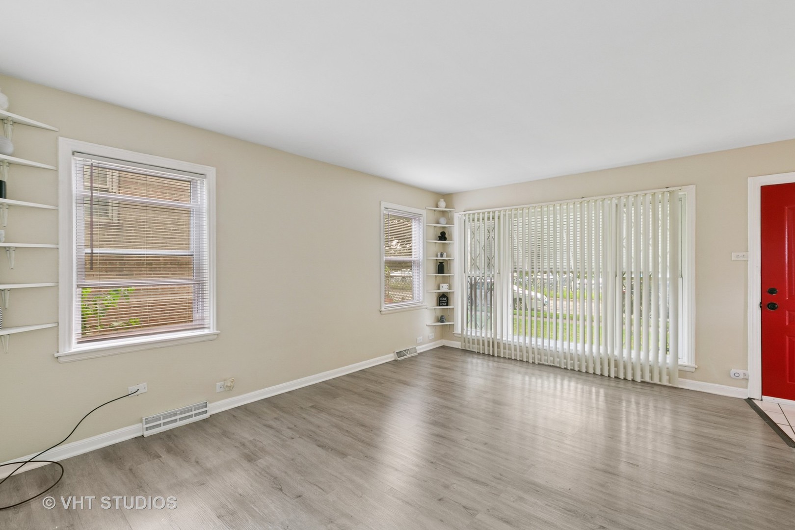 4613 S Laramie Avenue, Chicago, IL 60638