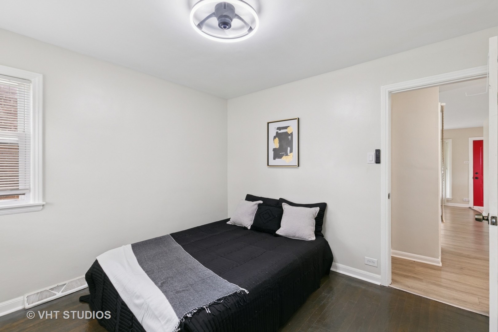 4613 S Laramie Avenue, Chicago, IL 60638