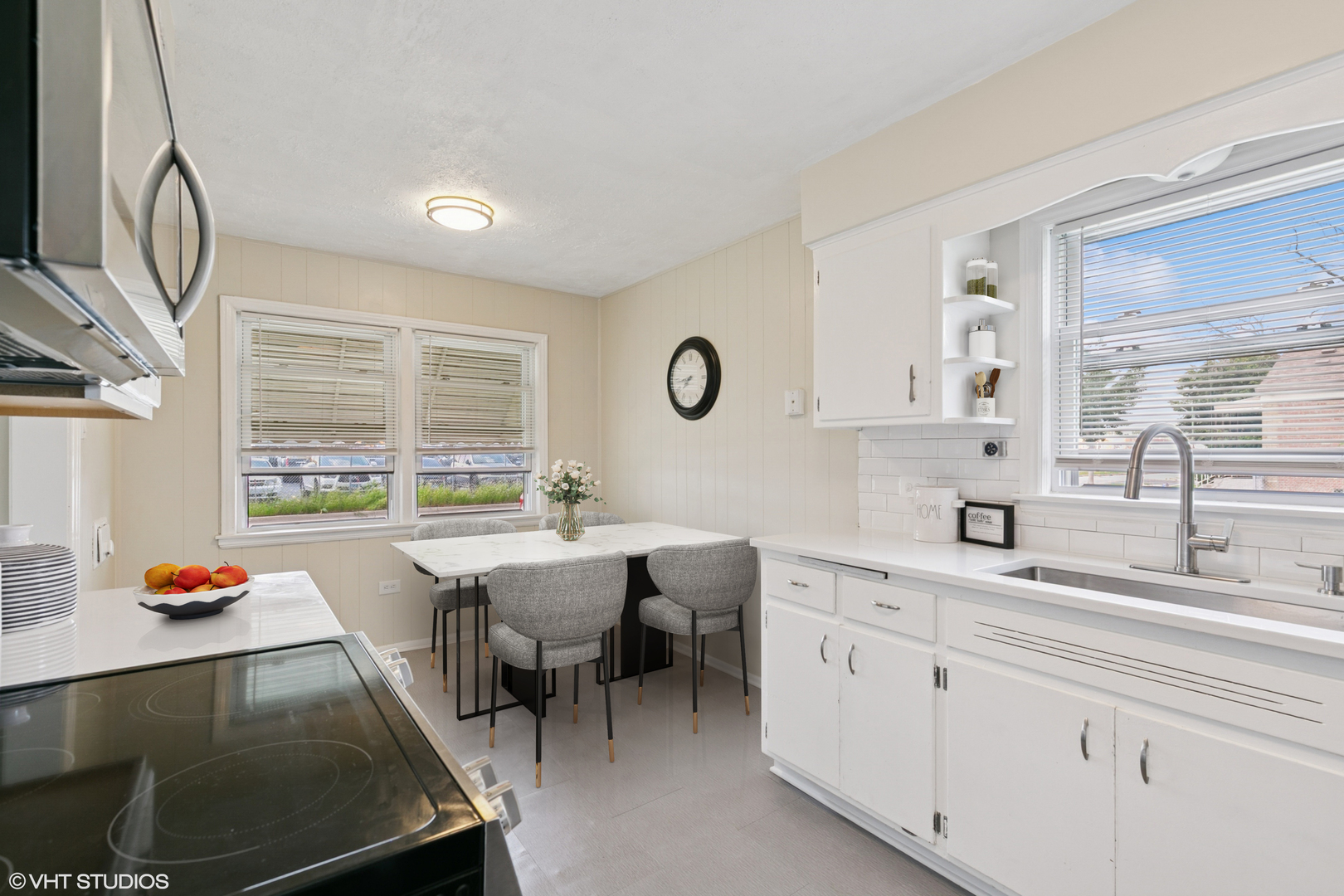 4613 S Laramie Avenue, Chicago, IL 60638