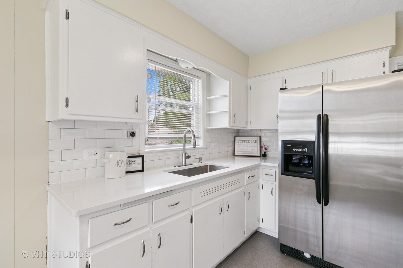 4613 S Laramie Avenue, Chicago, IL 60638