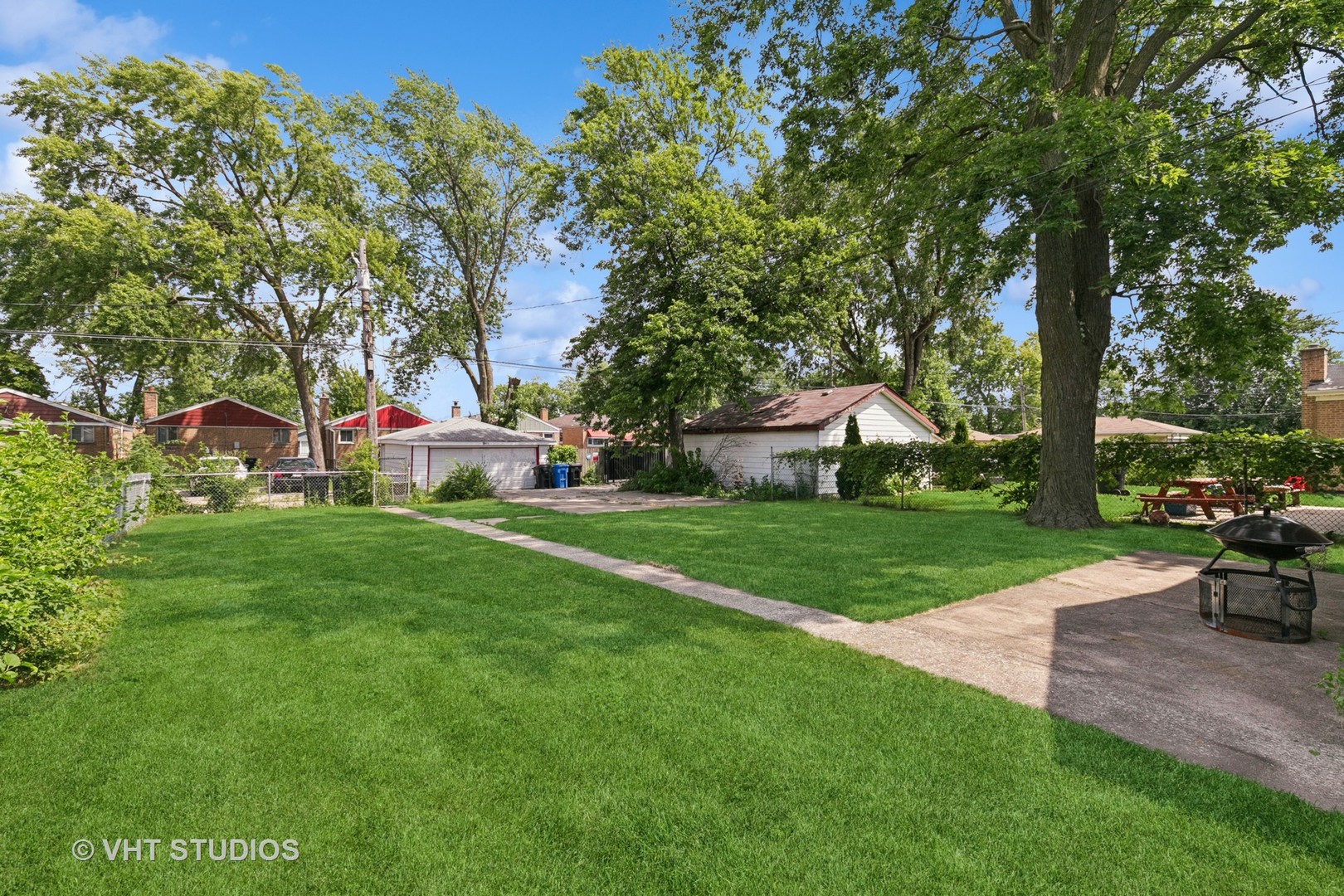 4613 S Laramie Avenue, Chicago, IL 60638