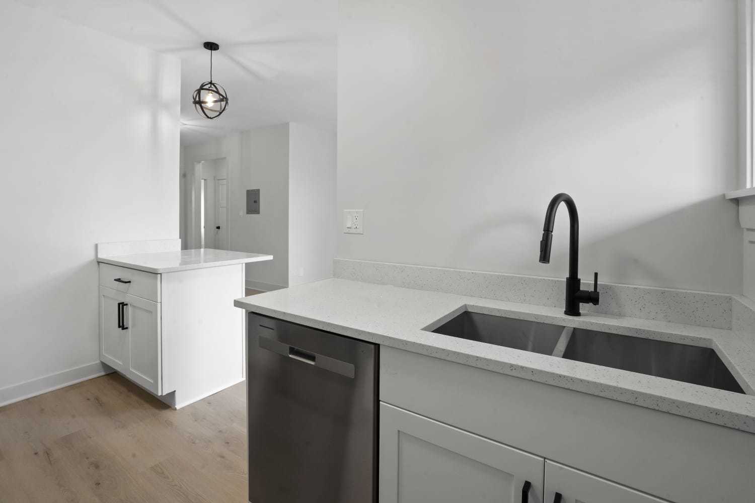 3035 W Rosemont Avenue #1, Chicago, IL 60659