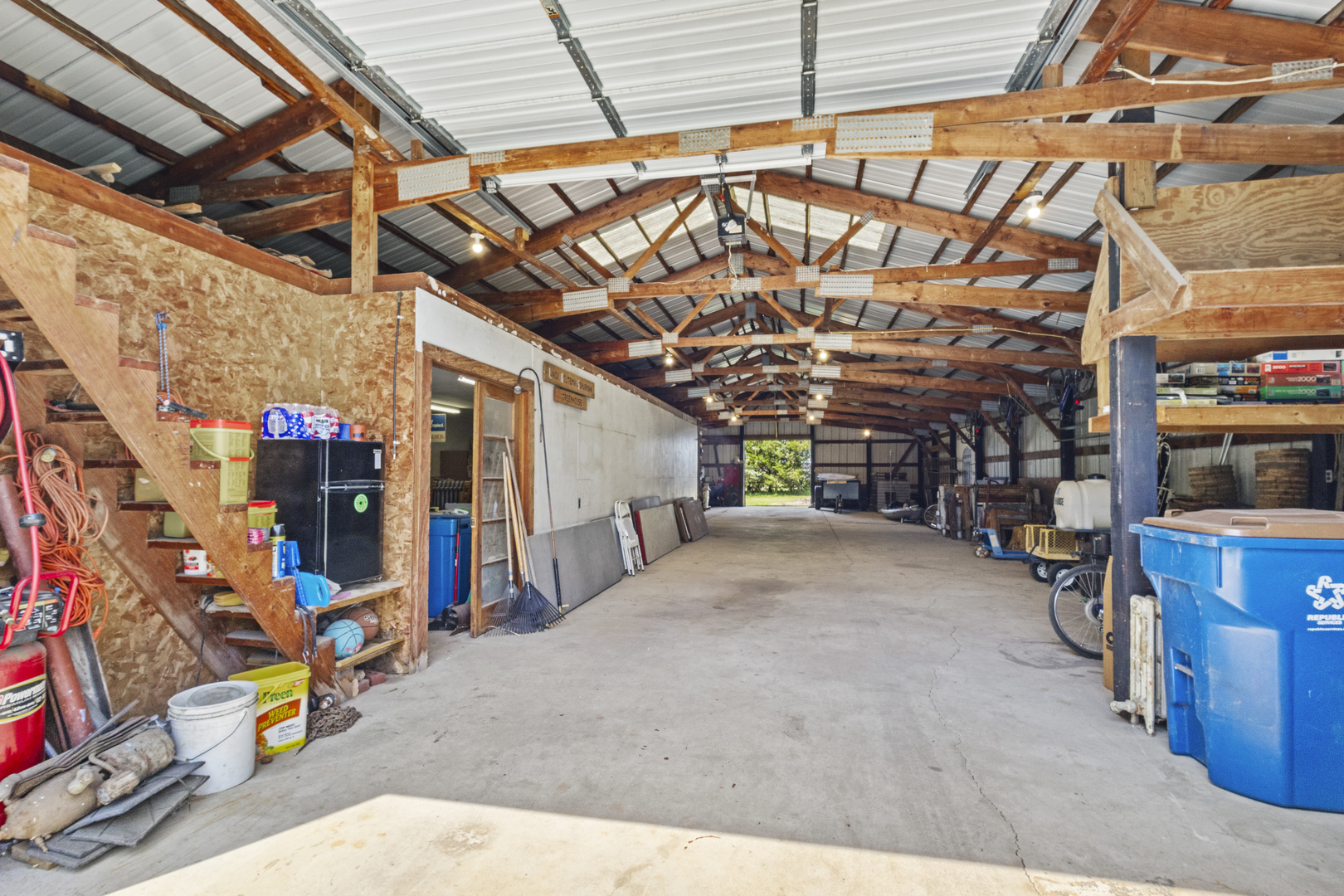 303 Esson Farm Road, Grant Park, IL 60940