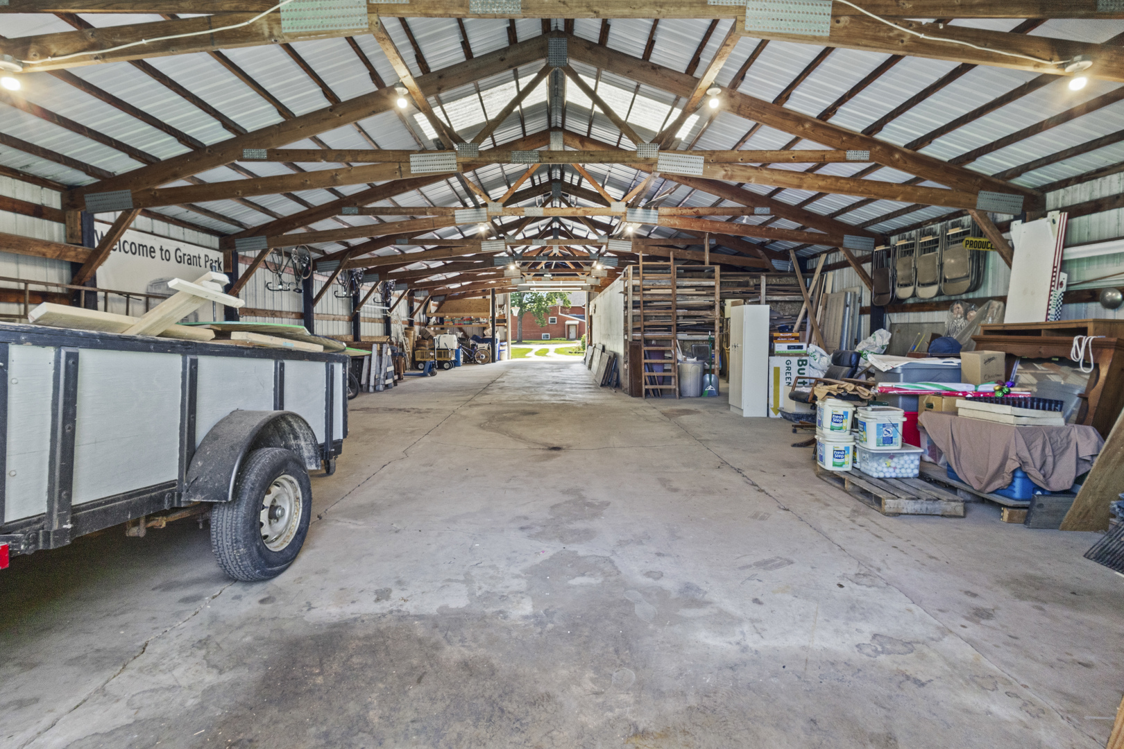 303 Esson Farm Road, Grant Park, IL 60940