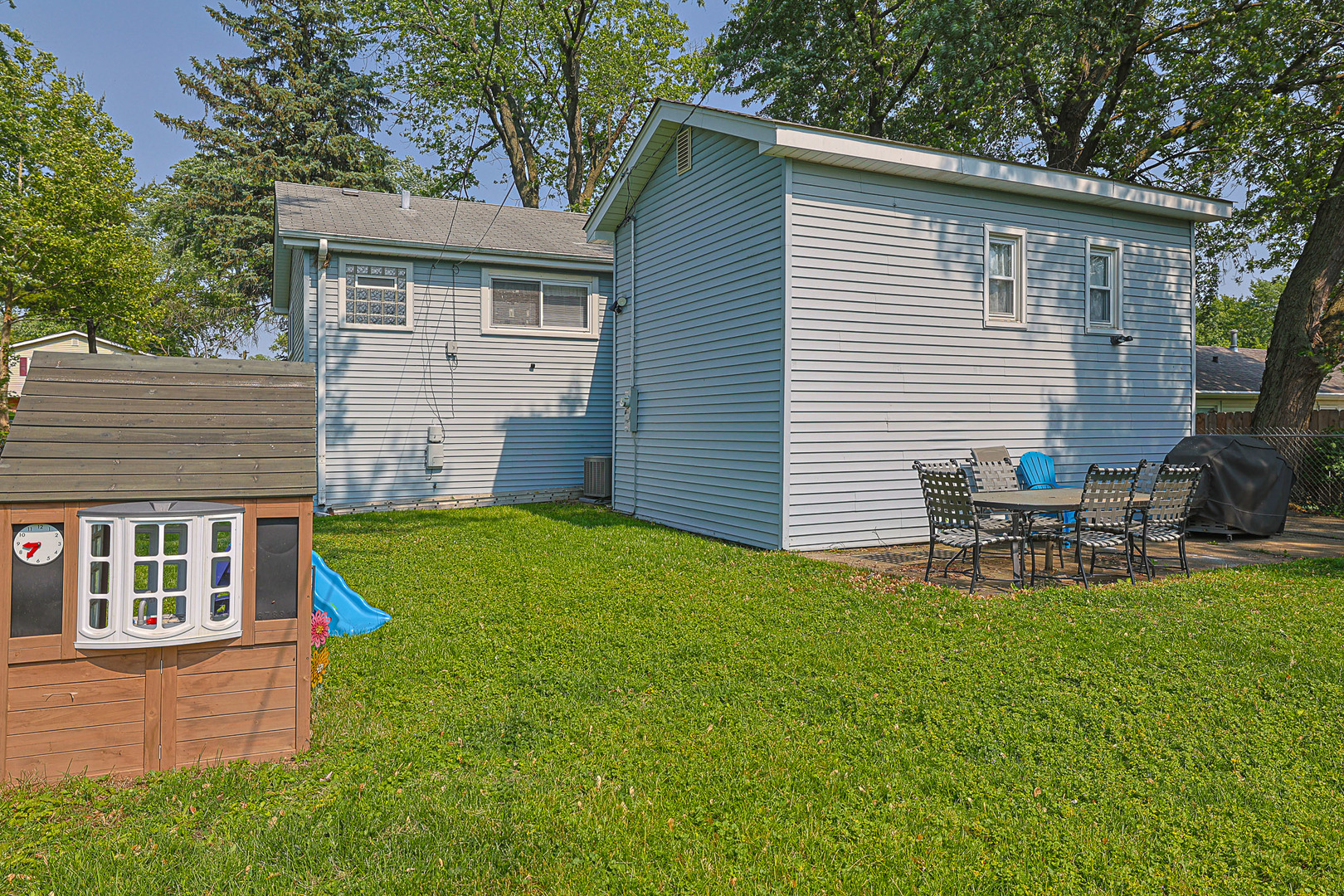 6124 Chase Avenue, Downers Grove, IL 60516