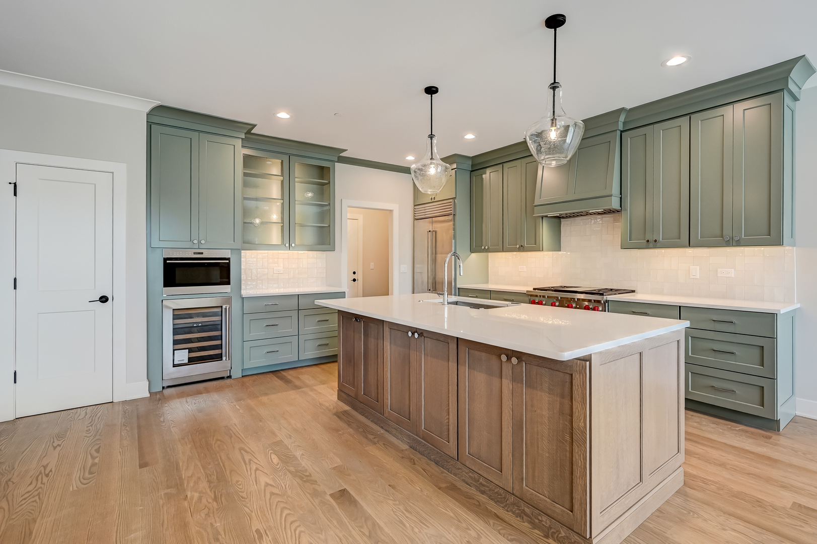 131 Harding Court, Glen Ellyn, IL 60137