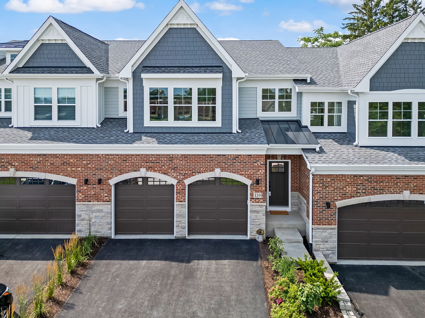 131 Harding Court, Glen Ellyn, IL 60137