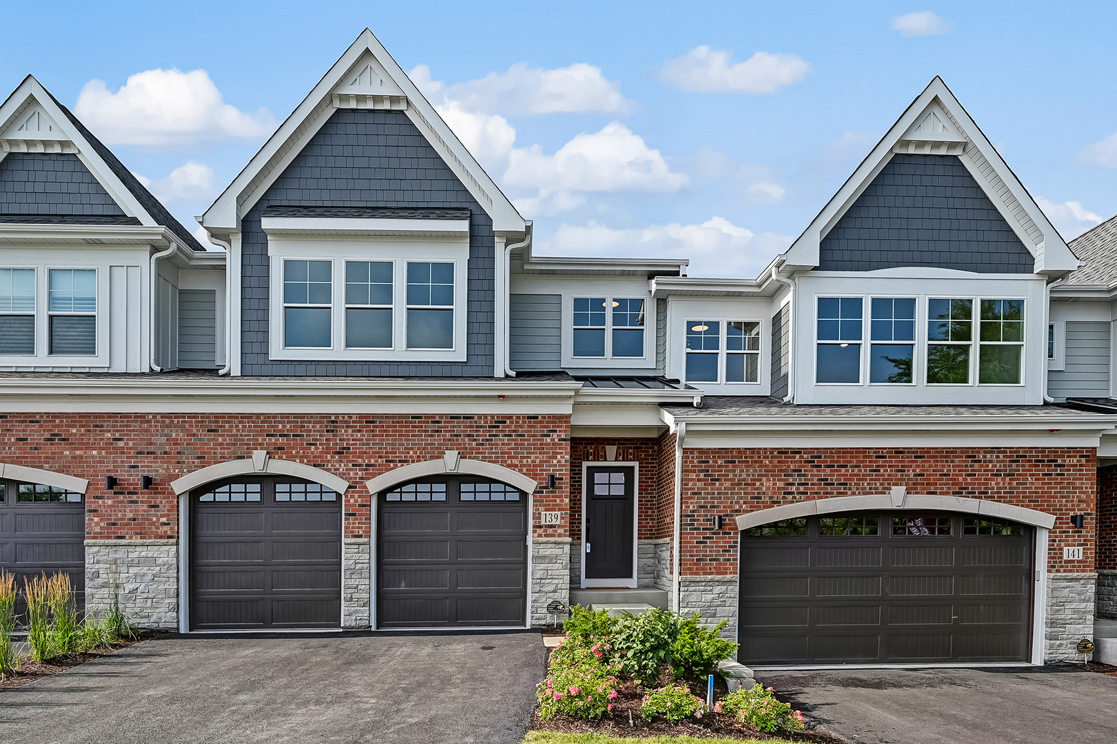 131 Harding Court, Glen Ellyn, IL 60137