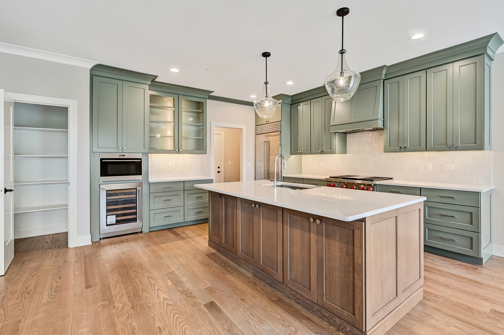 131 Harding Court, Glen Ellyn, IL 60137