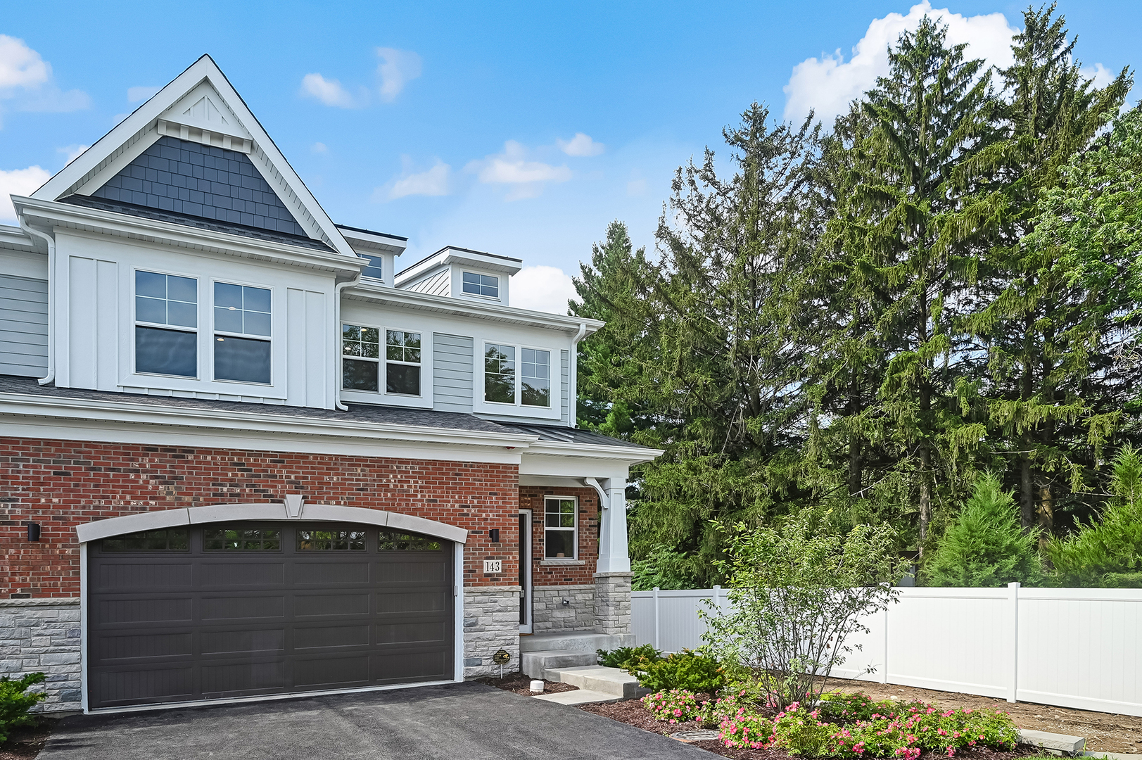 129 Harding Court, Glen Ellyn, IL 60137