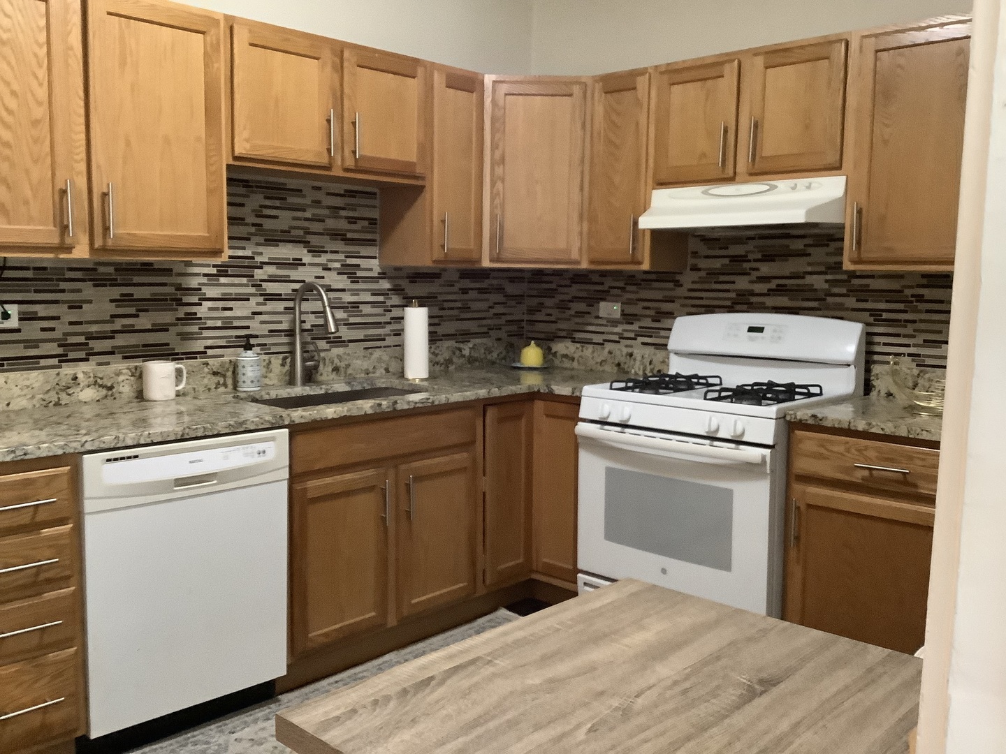8518 Rockefeller Avenue, Brookfield, IL 60513