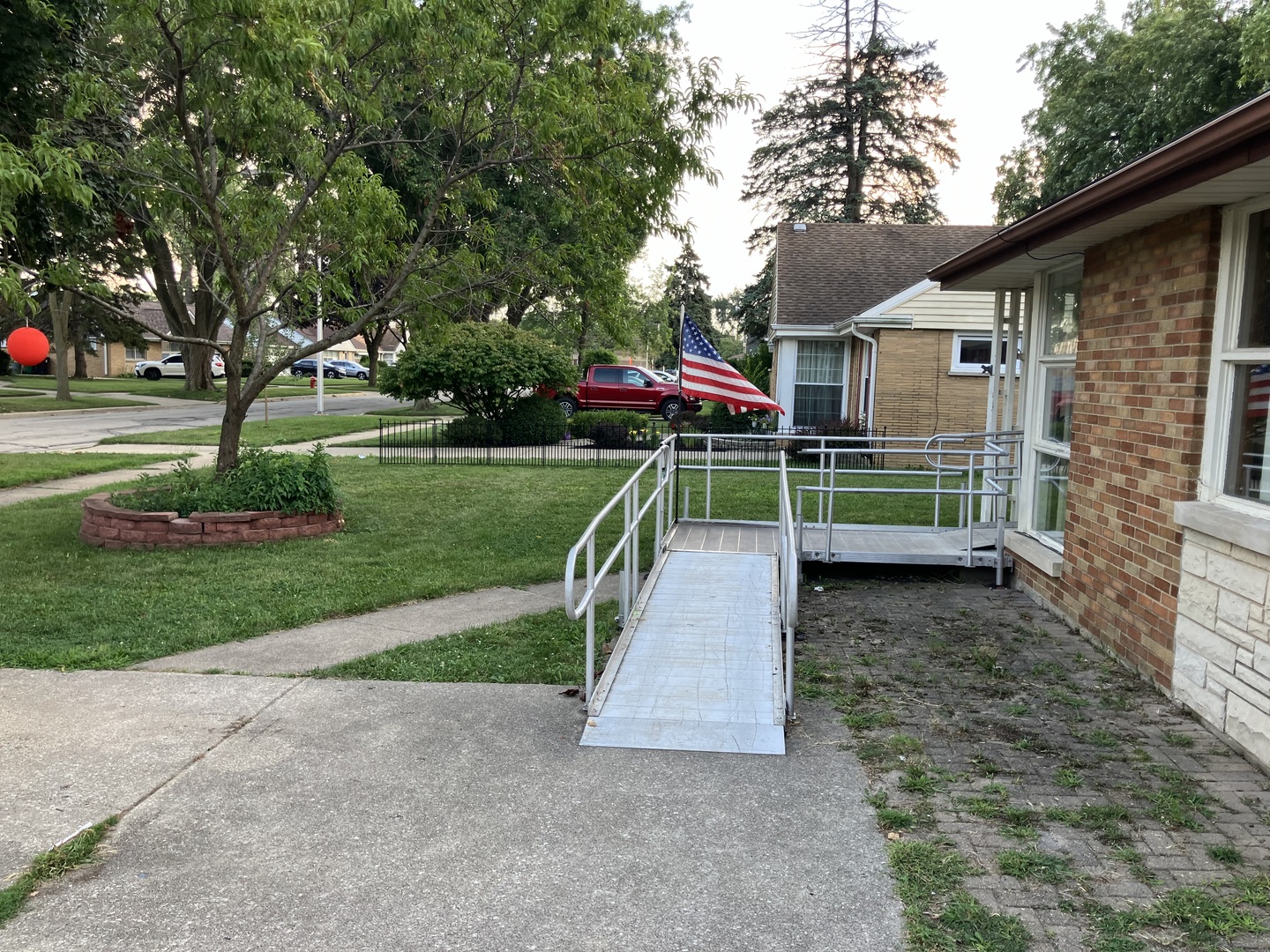 1108 Portsmouth Avenue, Westchester, IL 60154