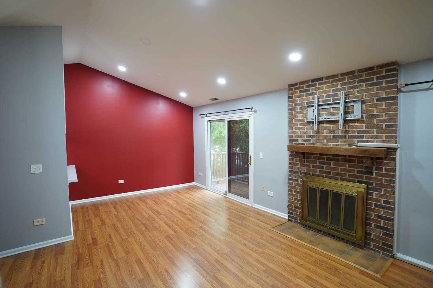 361 FARNSWORTH Court #8, Glen Ellyn, IL 60137